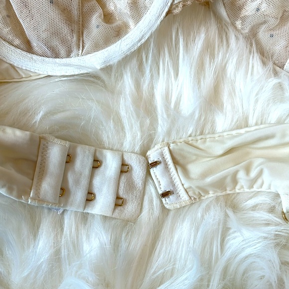 Victoria’s Secret Unlined Embellished Demi Cream Beige 34D - Picture 7 of 9